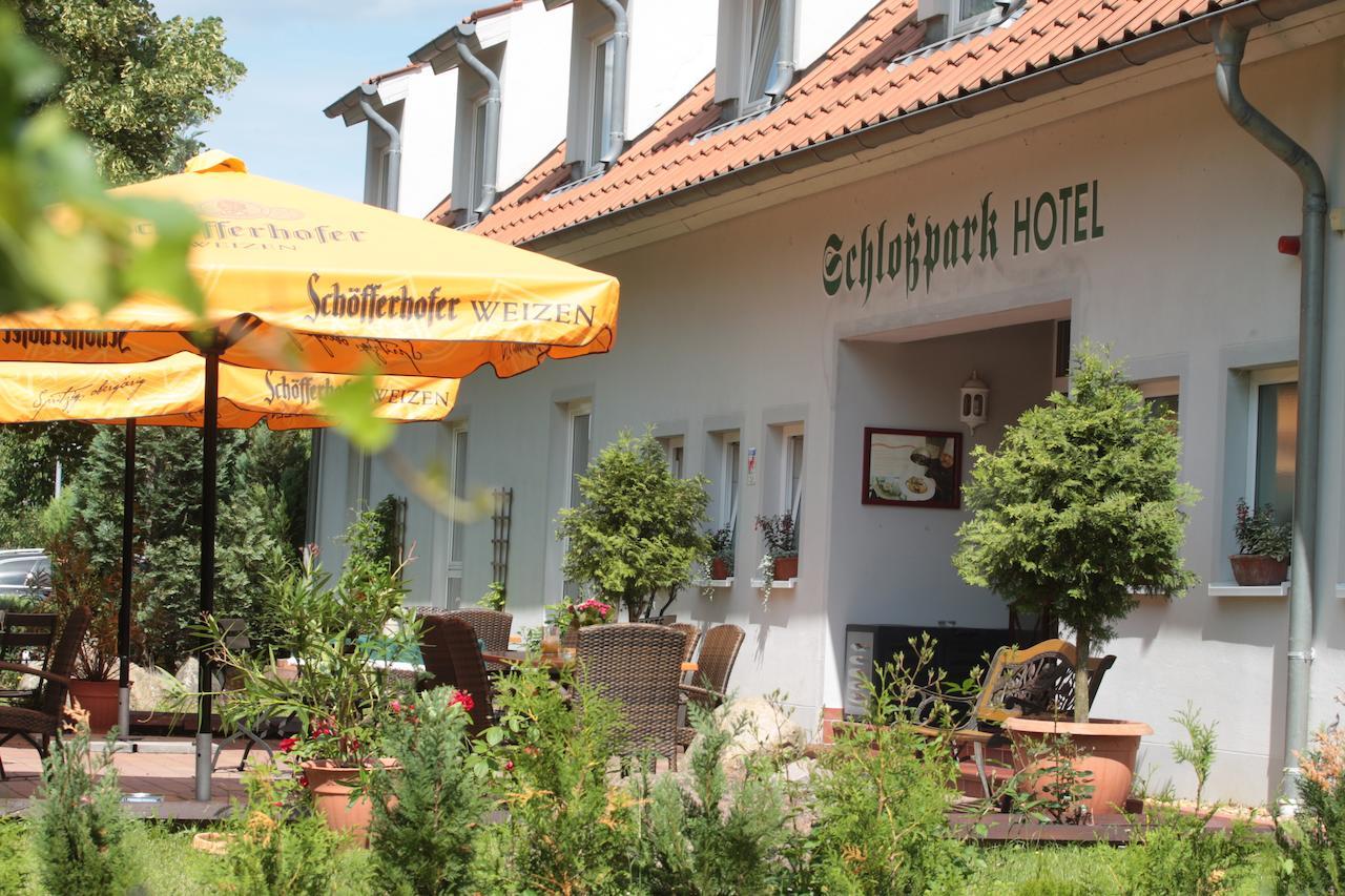 Schlossparkhotel Sallgast Exterior photo