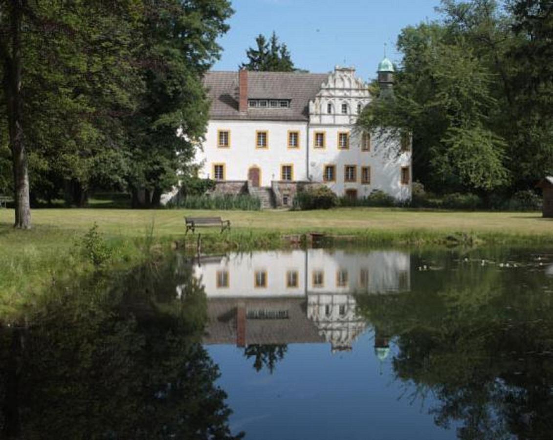Schlossparkhotel Sallgast Exterior photo